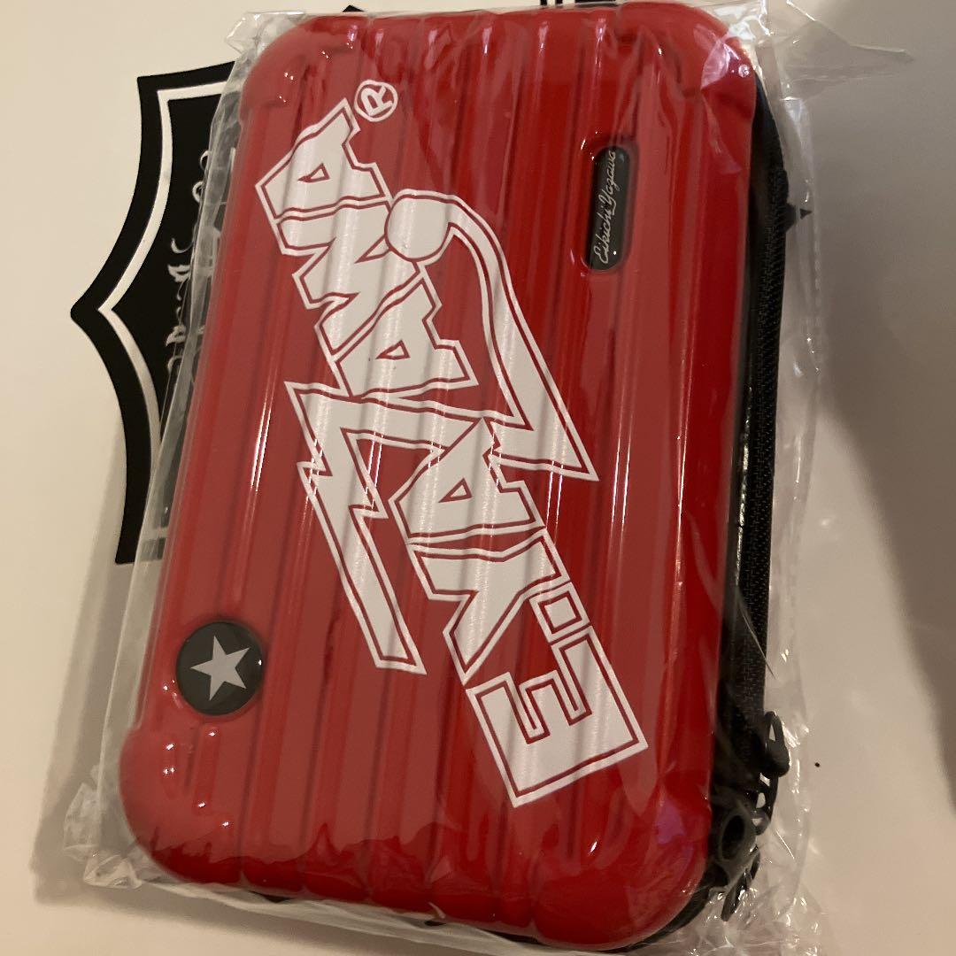 ハードトラベルポーチ　新品未使用　赤　星　ロゴ